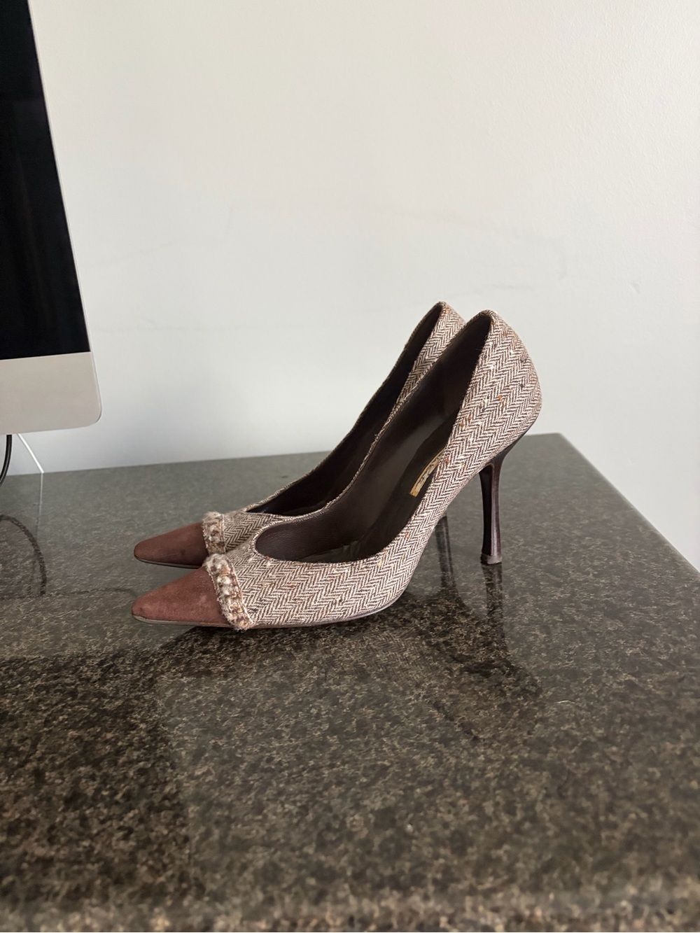 Oscar de la Renta Tweed Pointed-Toe Pumps in Brown and Cream - Picture 2 of 4